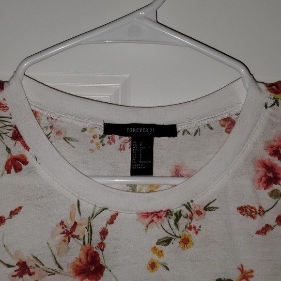 Floral Tee Shirt - Picture 3 of 4